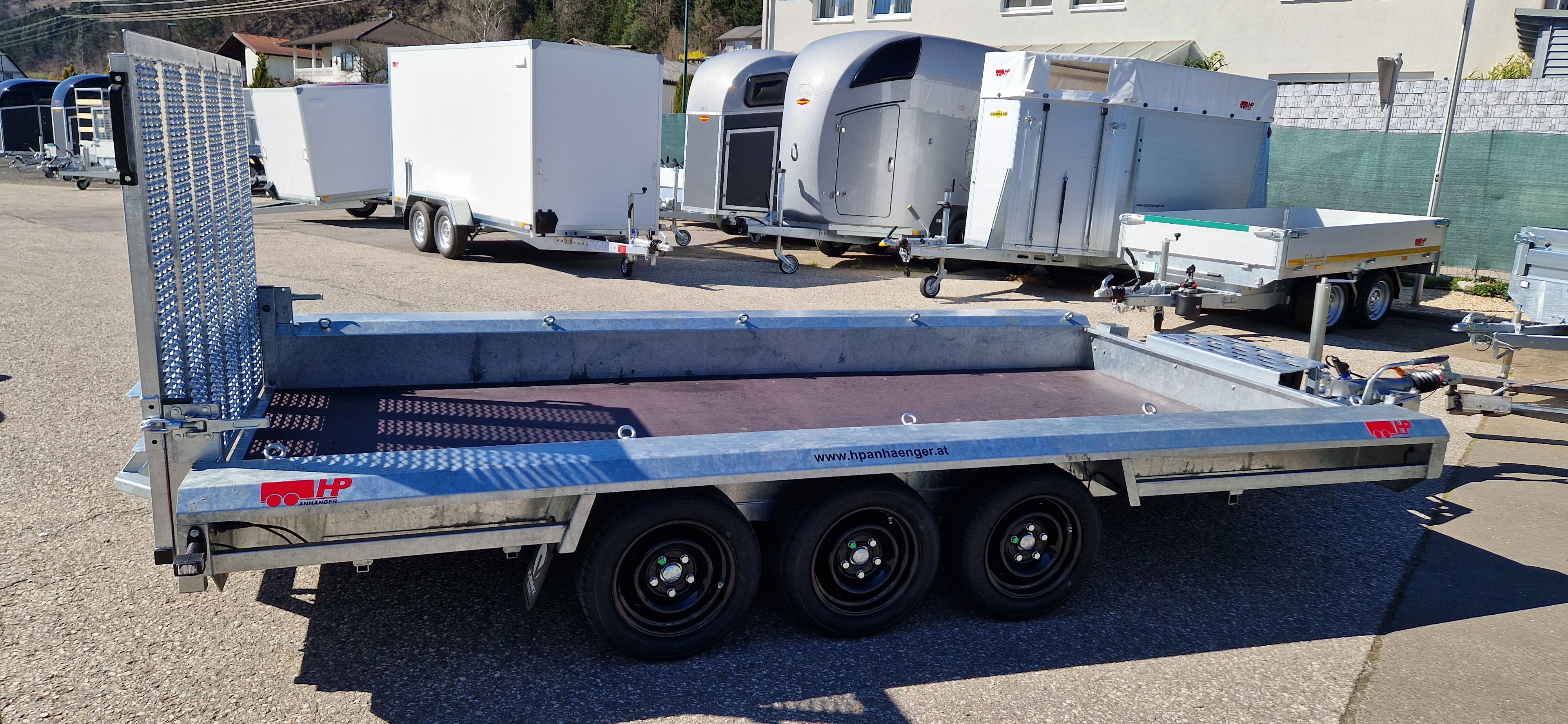 Baggeranhänger, Baumaschinenanhänger, Universaltransporter HP 354018/3 Tridem Sondermodell